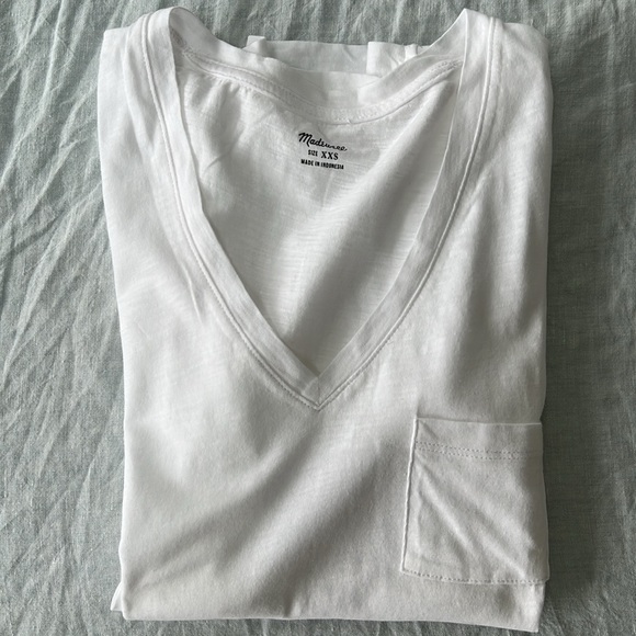 MADEWELL White VNECK TEE SIZE XXS like new - Picture 5 of 5